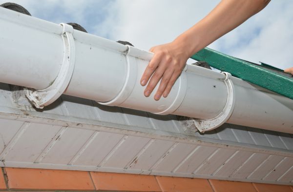 Gutter Reattachment in Montgomery